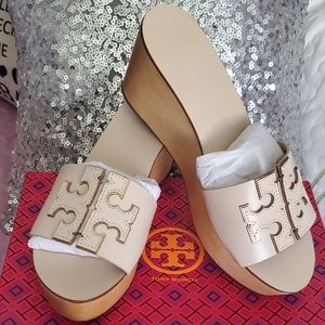COPY - Tory burch ines wedge slide beige. Sz 8.5